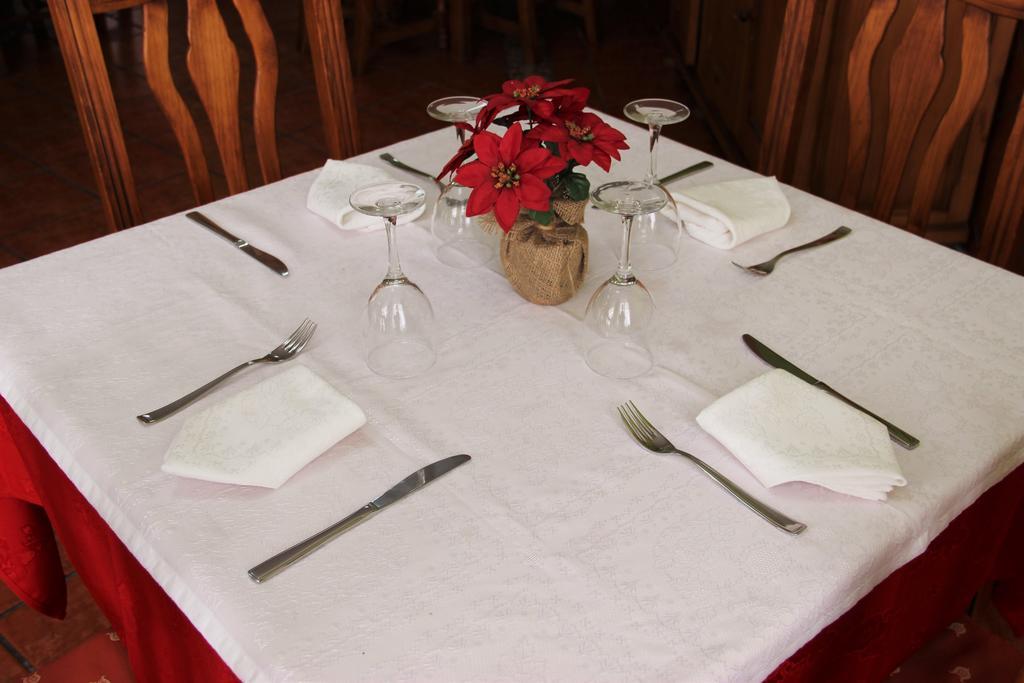 Hostal La Zamora Каркабуэй Экстерьер фото